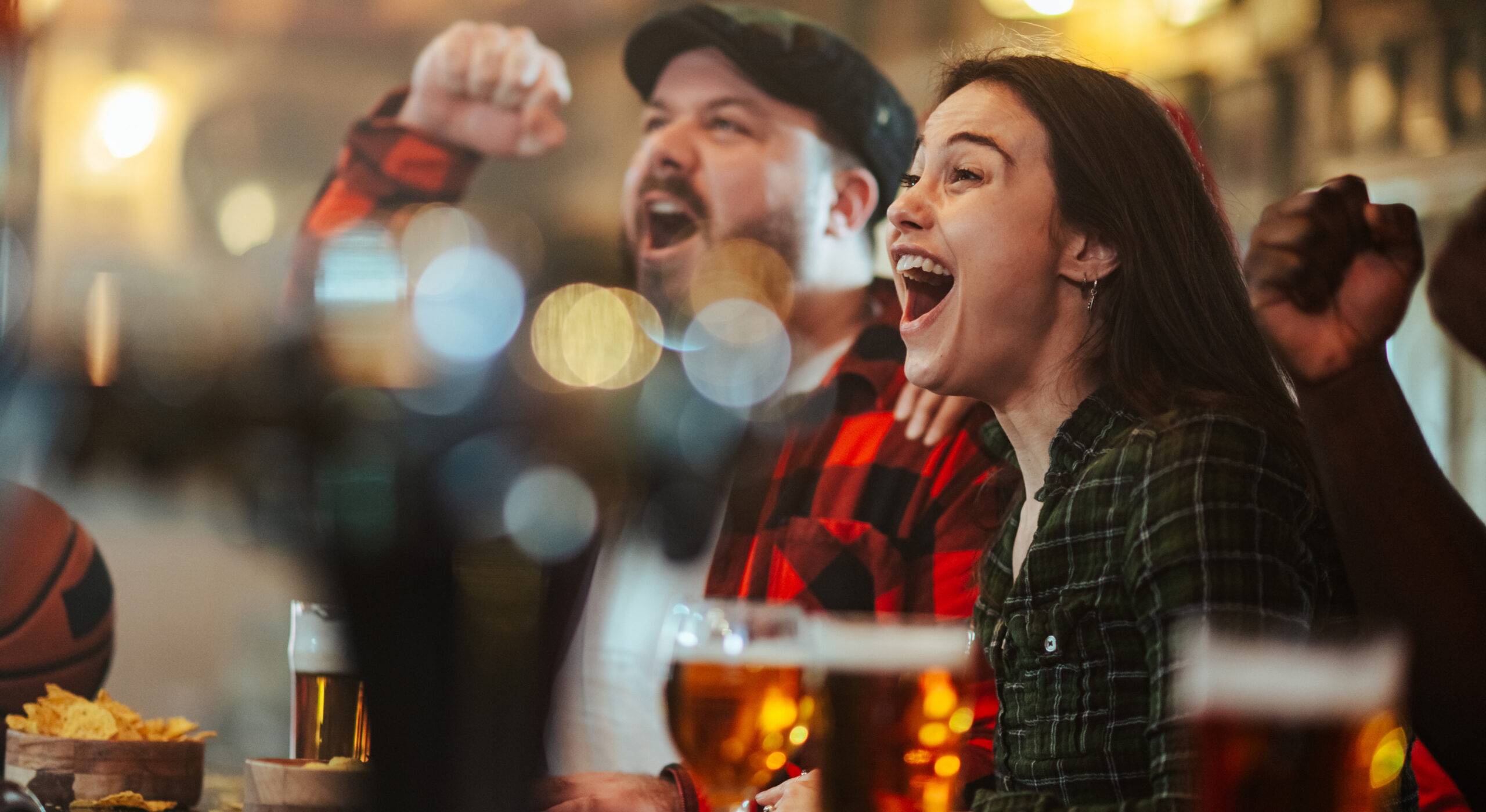 Watch the world cup live with projector screen in HErcules Pillars, traditional pub in holborn near convent garden